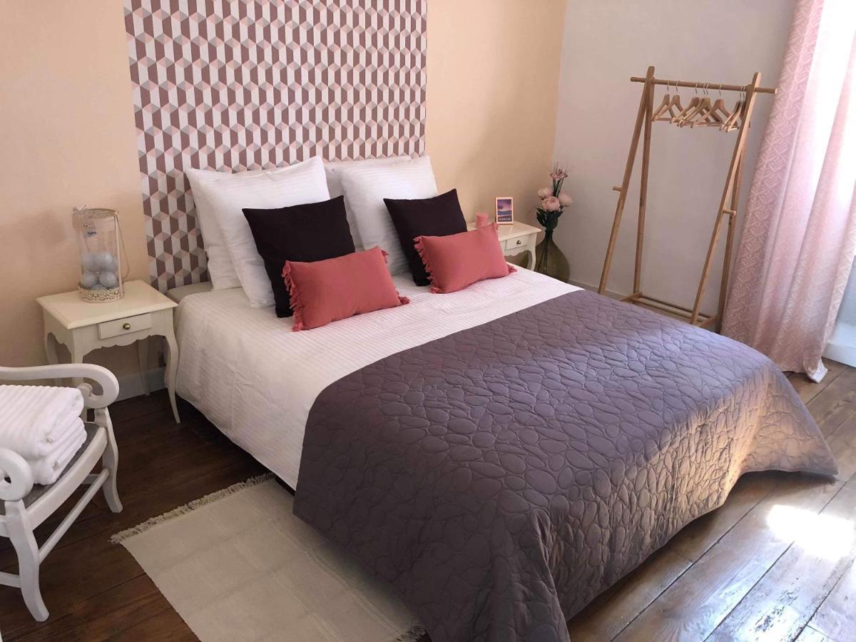 Bed and Breakfast Les Hirondelles Puyoo Zewnętrze zdjęcie