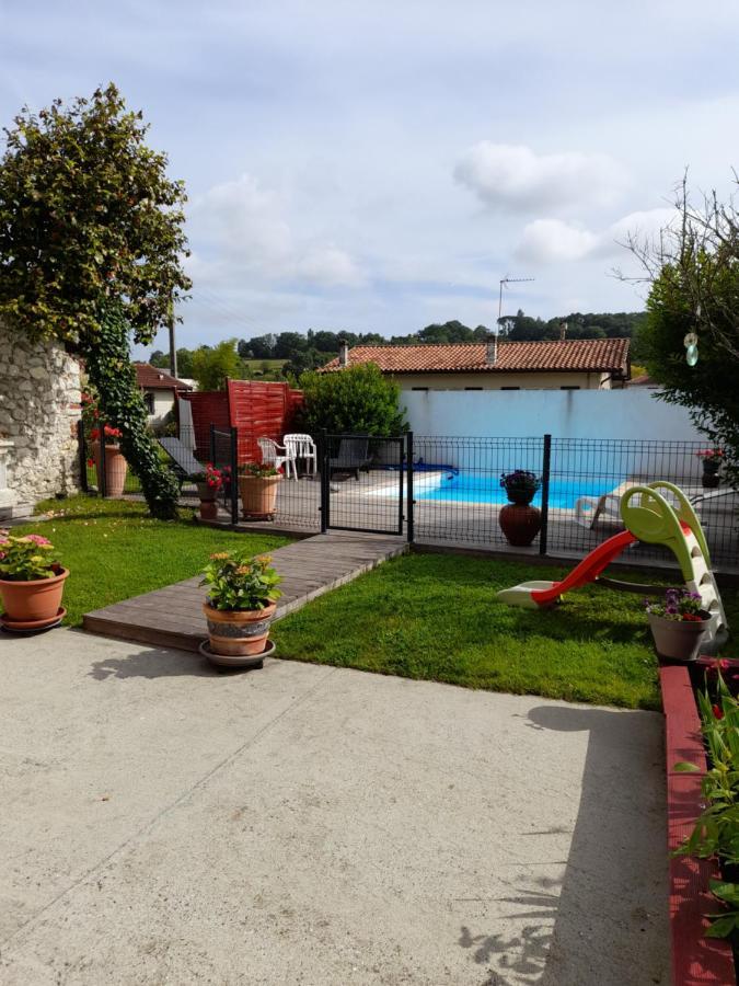 Bed and Breakfast Les Hirondelles Puyoo Zewnętrze zdjęcie